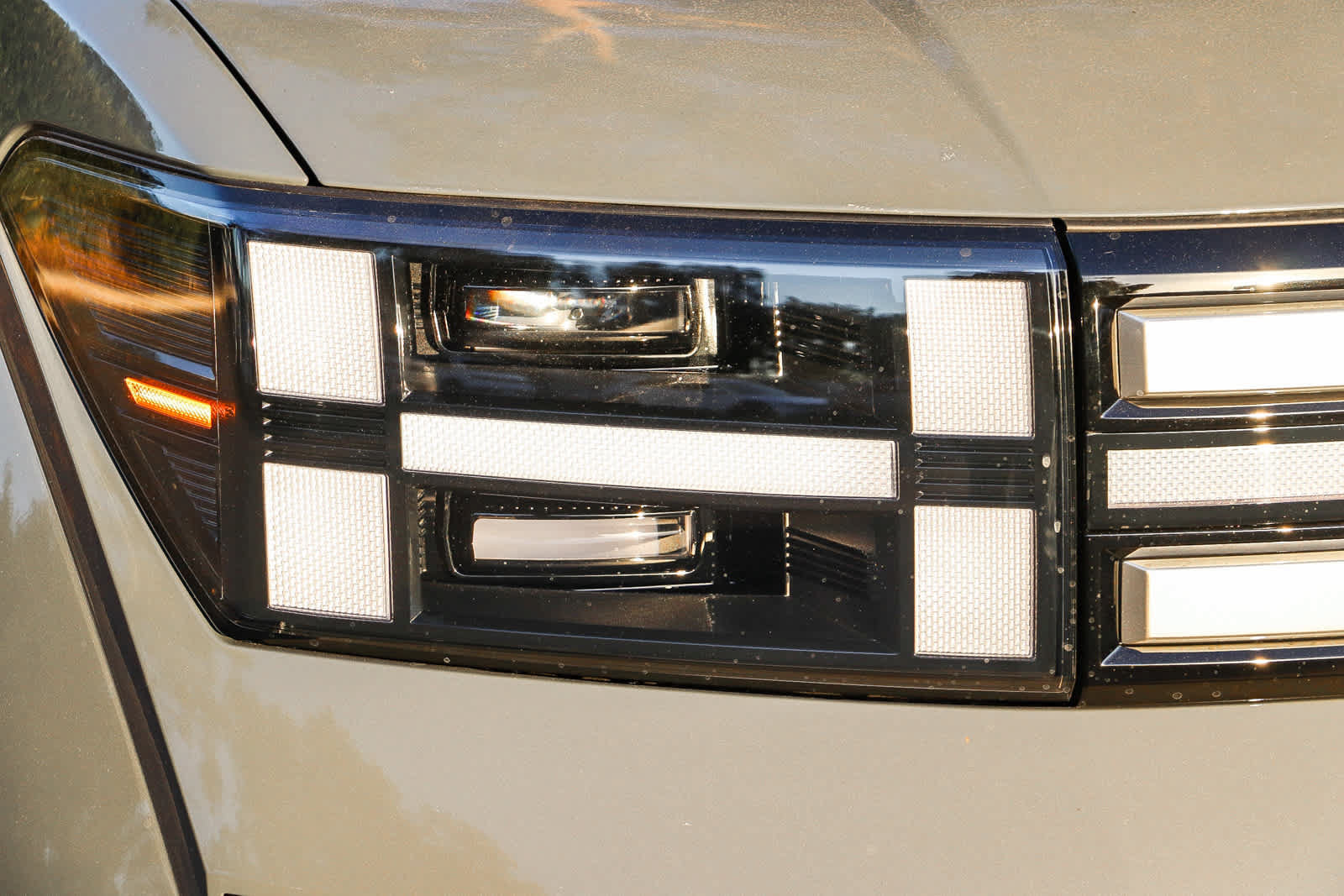 New 2027 Hyundai Santa Fe SE FWD image 4