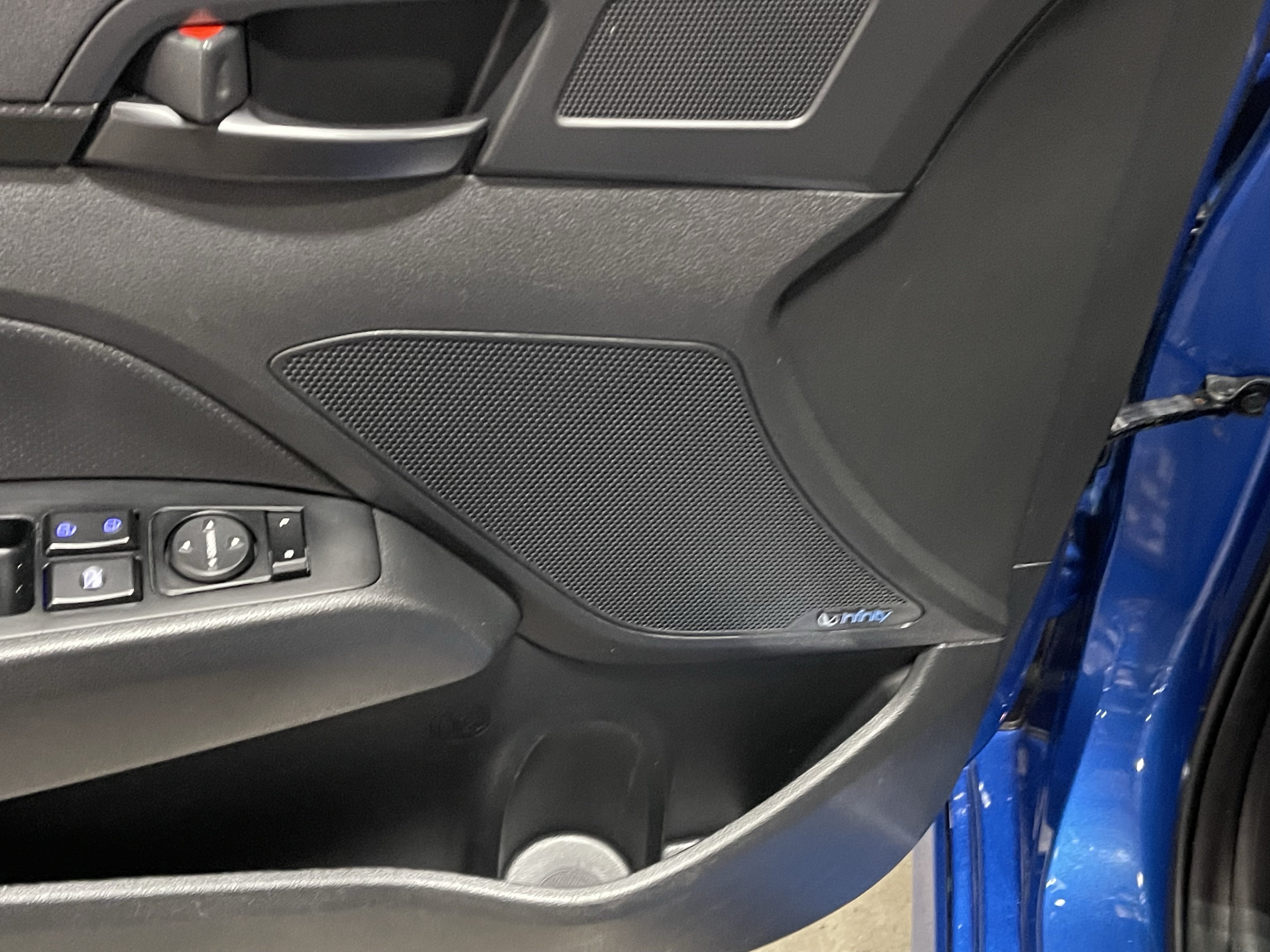 Used 2018 Hyundai Elantra Sport w/ Sport Premium Package 03 FWD image 18