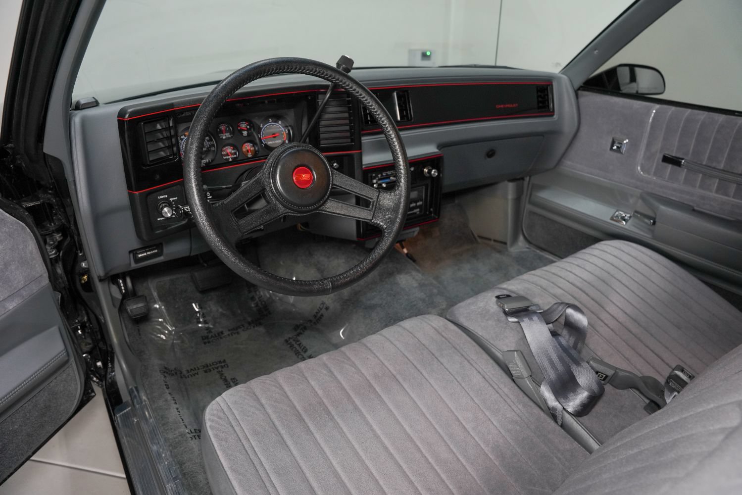 Used 1988 Chevrolet Monte Carlo SS RWD image 10
