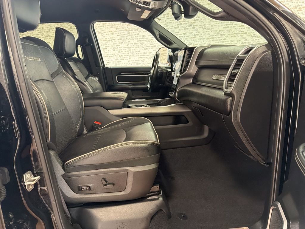 Used 2022 RAM 3500 Laramie AWD/4WD image 11