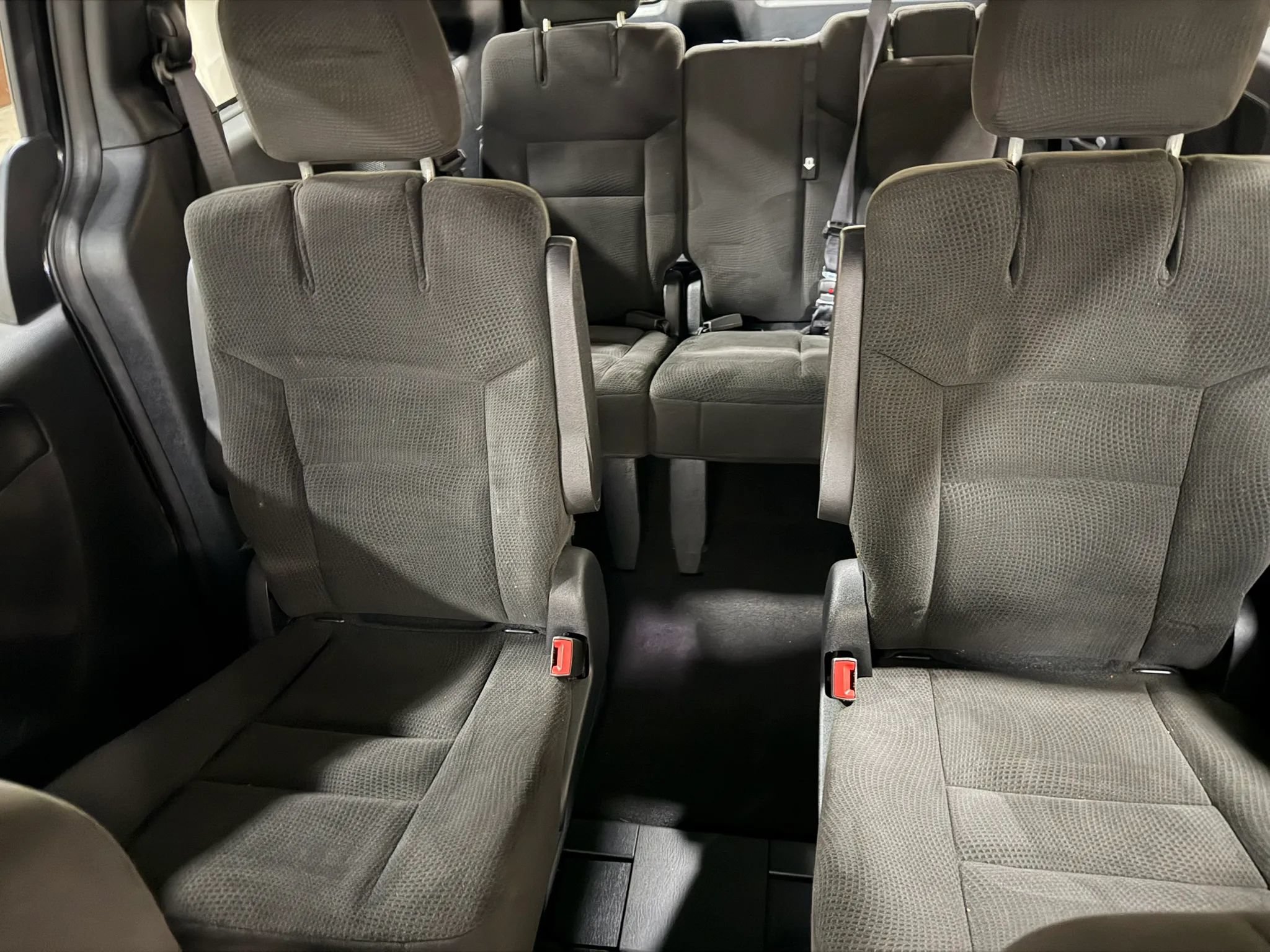 Used 2016 Dodge Grand Caravan SE FWD image 41