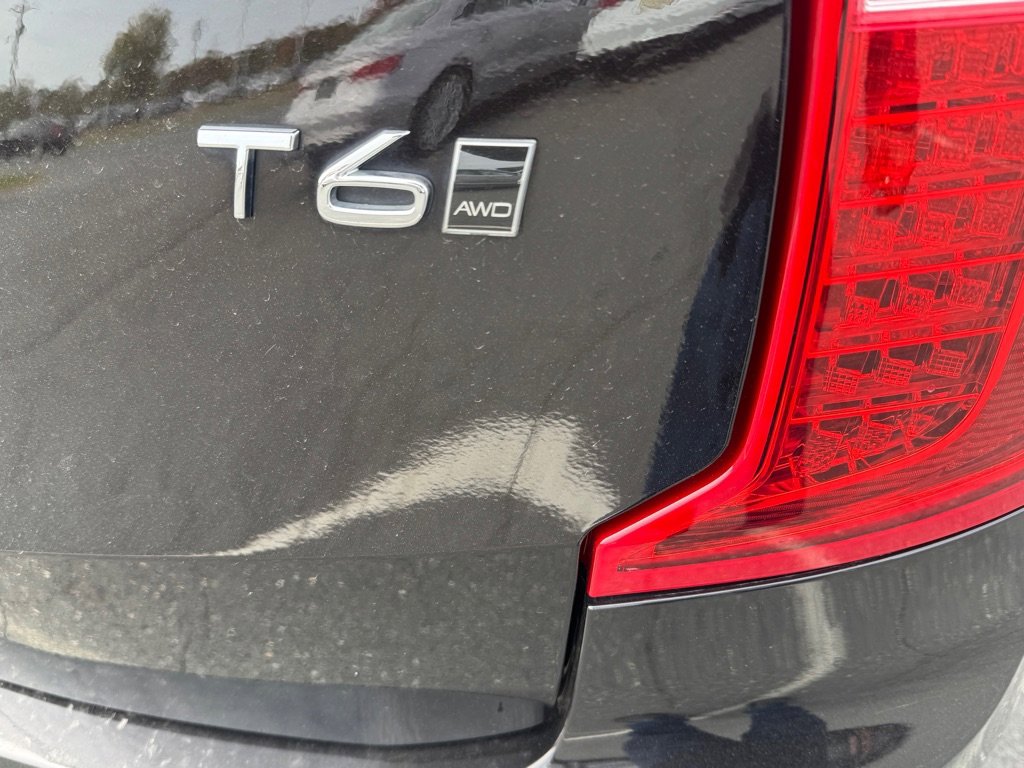 Used 2016 Volvo XC90 T6 Momentum image 6