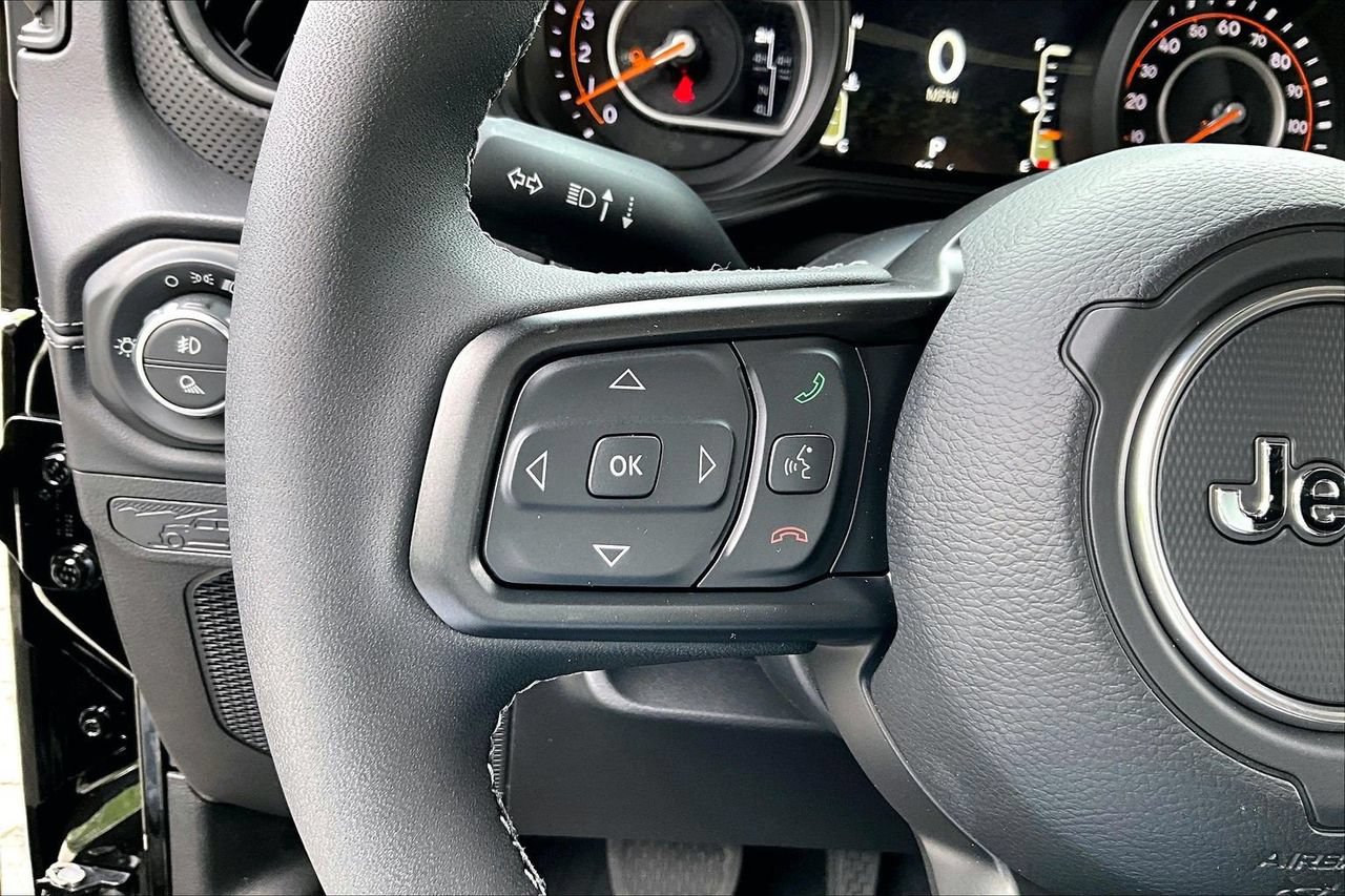 New 2026 Jeep Gladiator Rubicon AWD/4WD image 27