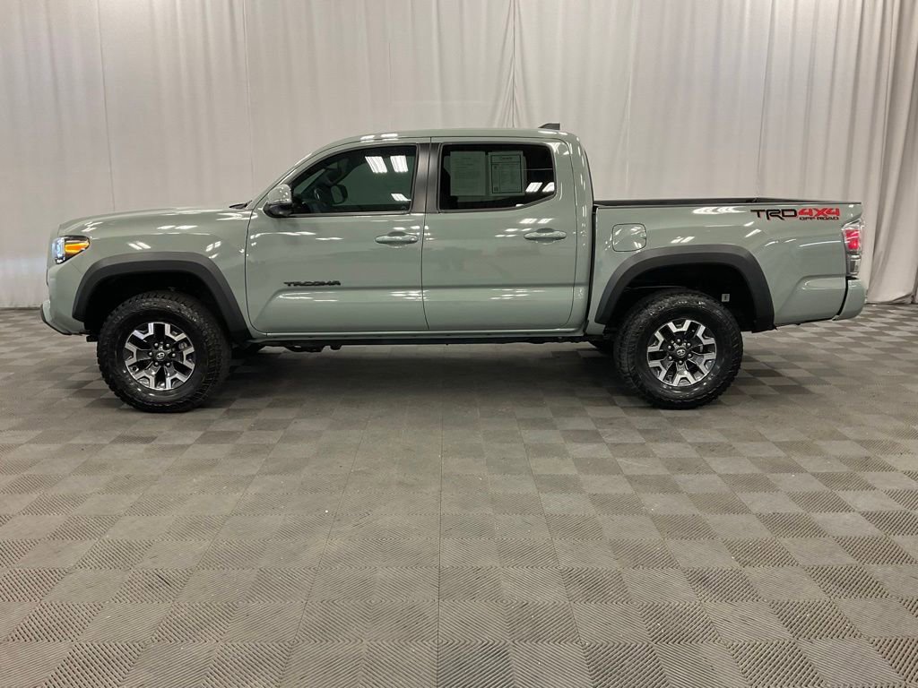 Used 2022 Toyota Tacoma TRD Off-Road AWD/4WD image 8