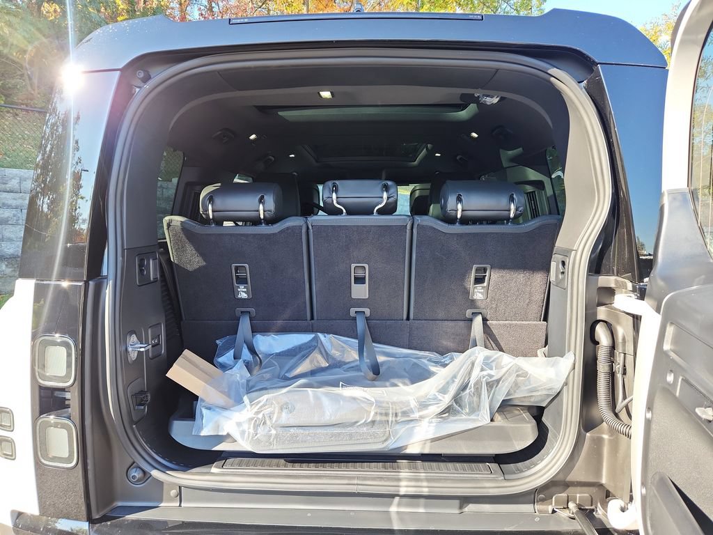 Used 2026 Land Rover Defender 130 S AWD/4WD image 13