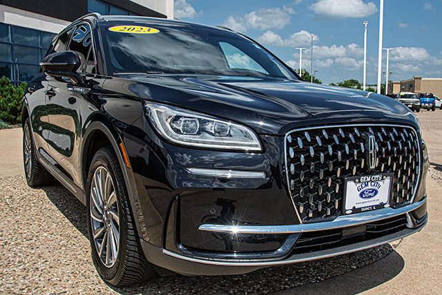 Used 2023 Lincoln Corsair Reserve w/ Equipment Group 201A AWD/4WD image 7
