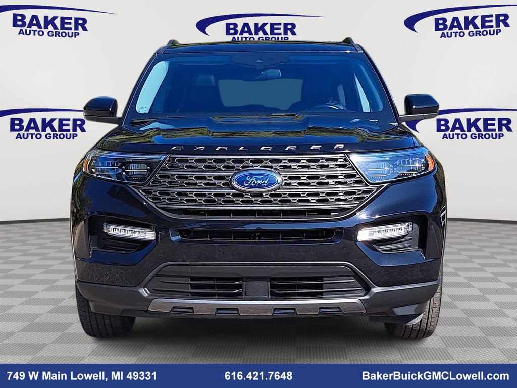 Used 2022 Ford Explorer XLT w/ XLT Sport Appearance Package image 2