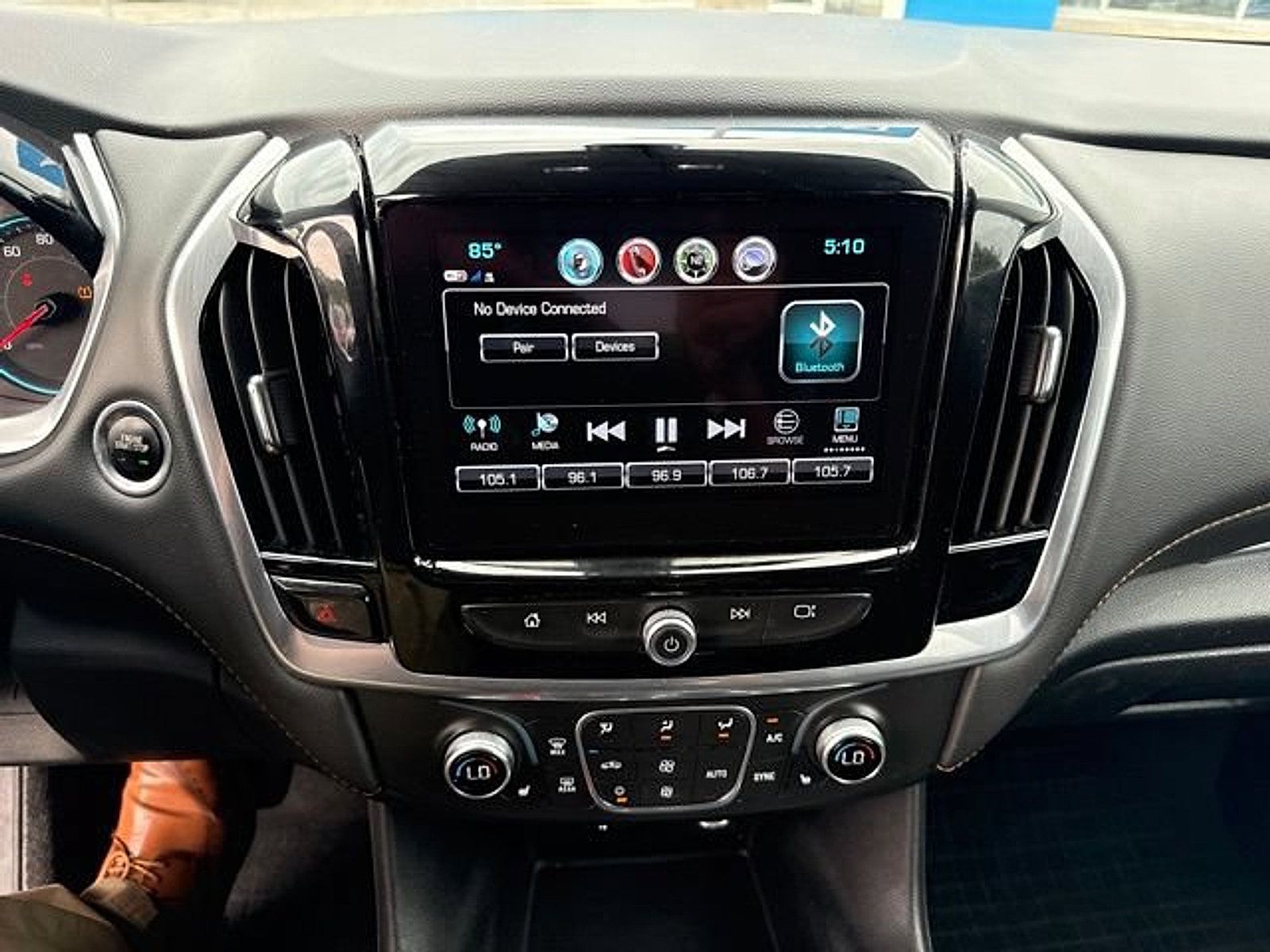 Used 2019 Chevrolet Traverse LT AWD/4WD image 18