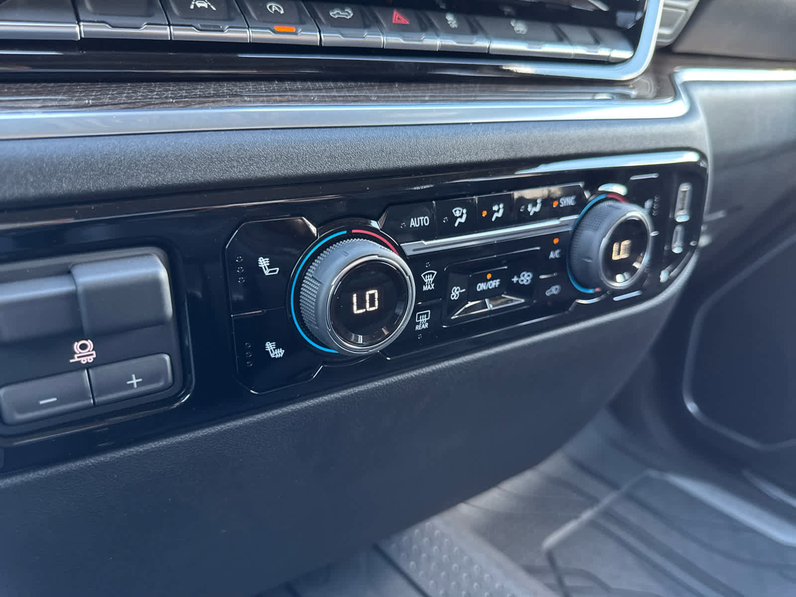 New 2026 Chevrolet Silverado 1500 RST w/ Rally Edition image 22