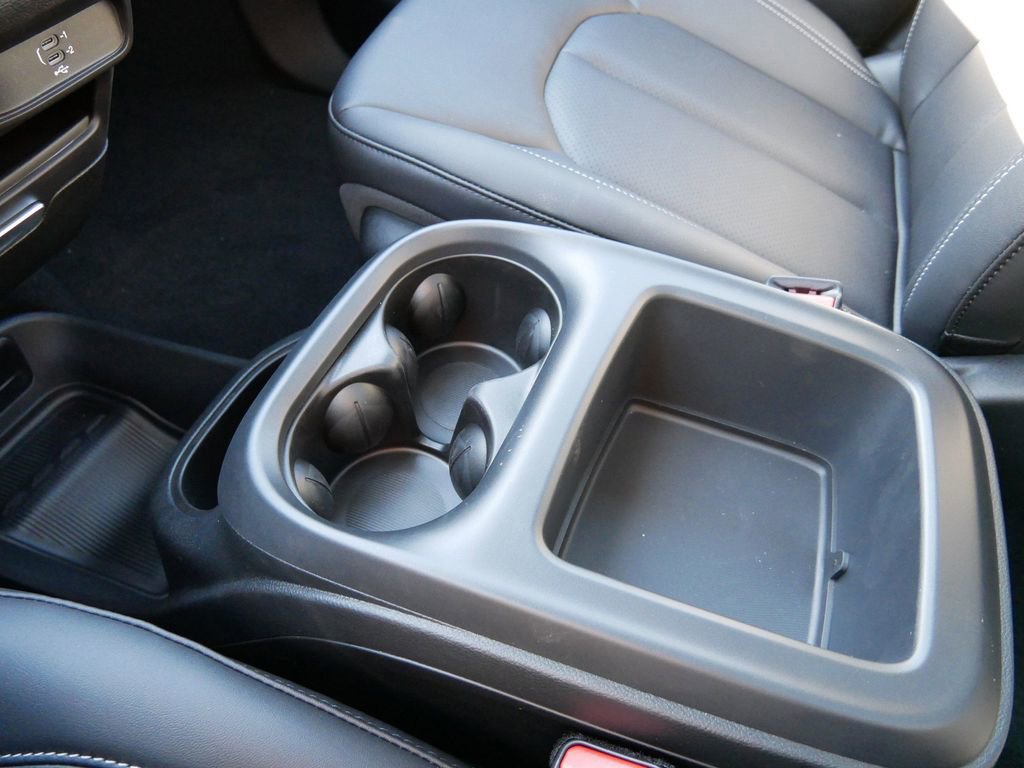 New 2026 Chrysler Pacifica Select AWD/4WD image 50