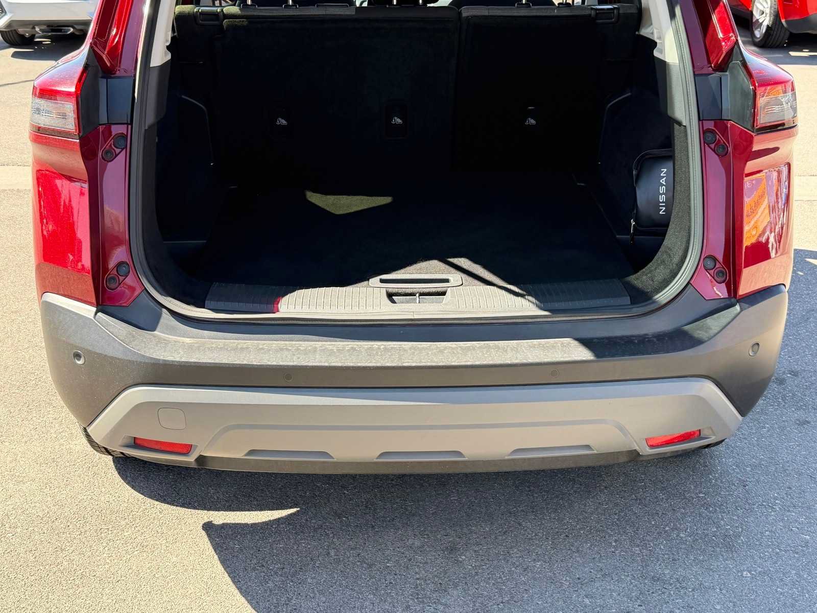 Used 2023 Nissan Rogue SV FWD image 32