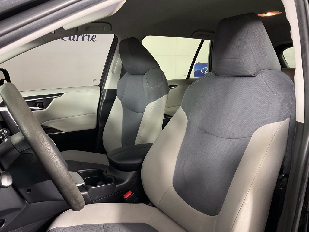 Used 2020 Toyota RAV4 XLE FWD image 14