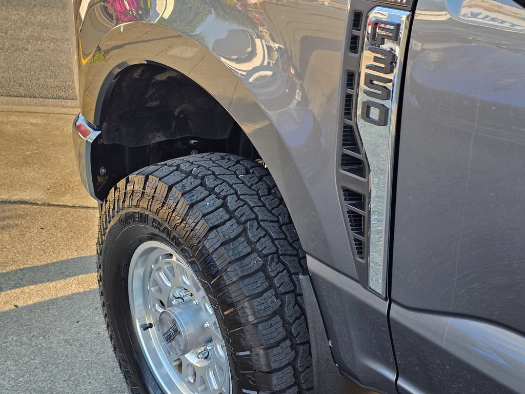 Used 2026 Ford F350 Lariat AWD/4WD image 26