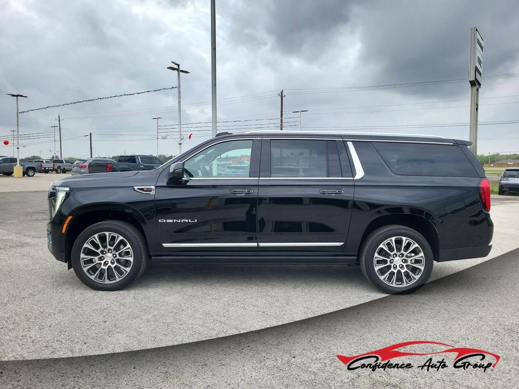 New 2026 GMC Yukon XL Denali w/ Sun & Power Step Package image 1