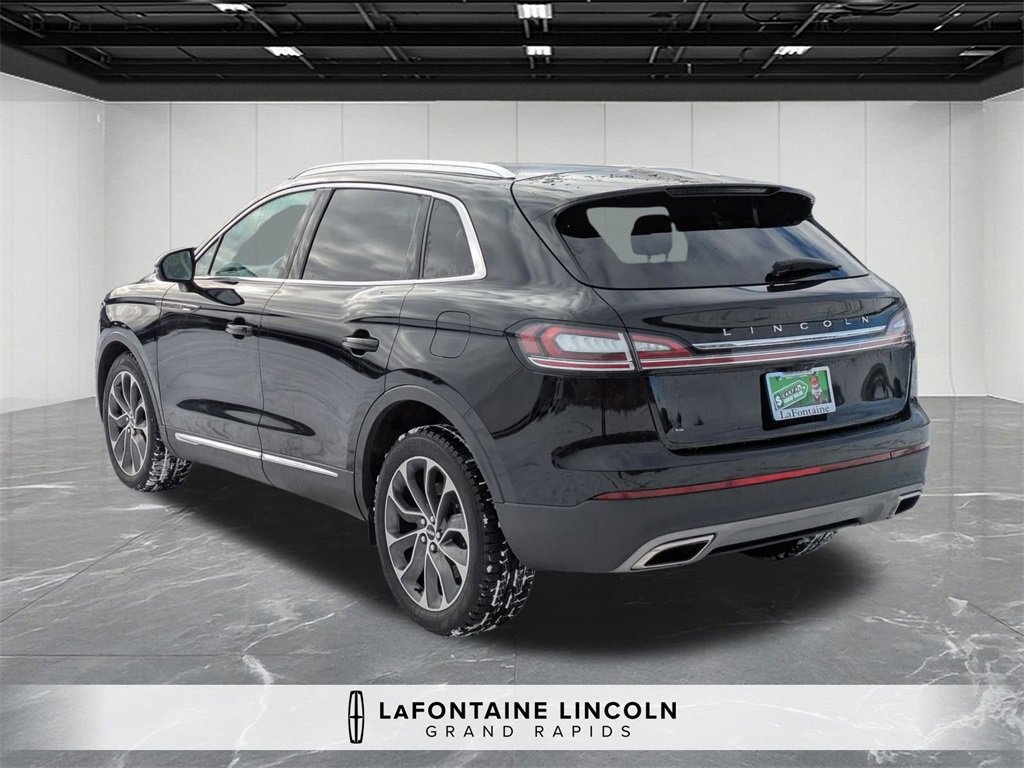 Certified 2022 Lincoln Nautilus Reserve w/ Luxury Package image 3