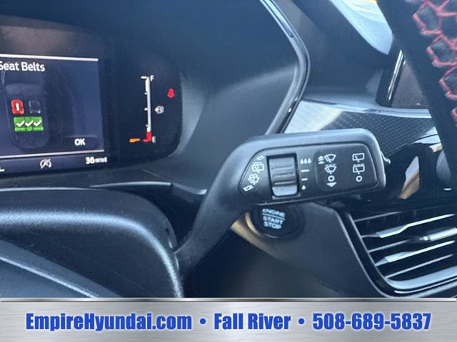 Used 2025 Ford Escape ST-Line Select AWD/4WD image 31