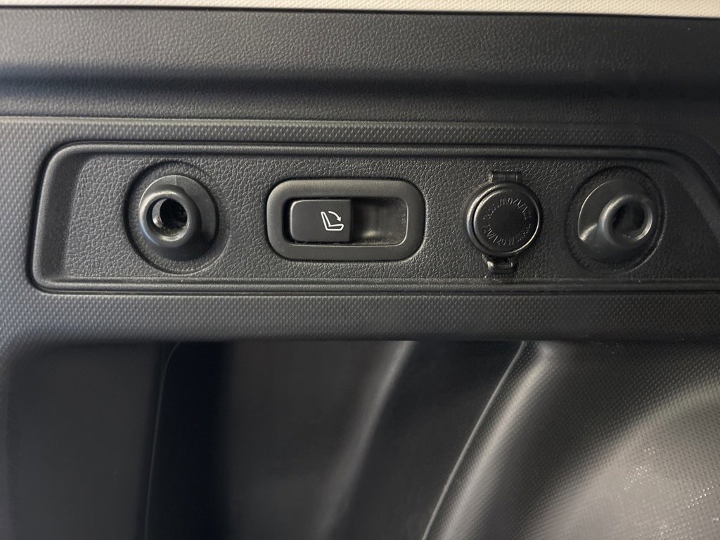 Used 2022 Subaru Forester Limited w/ Popular Package #2 image 9