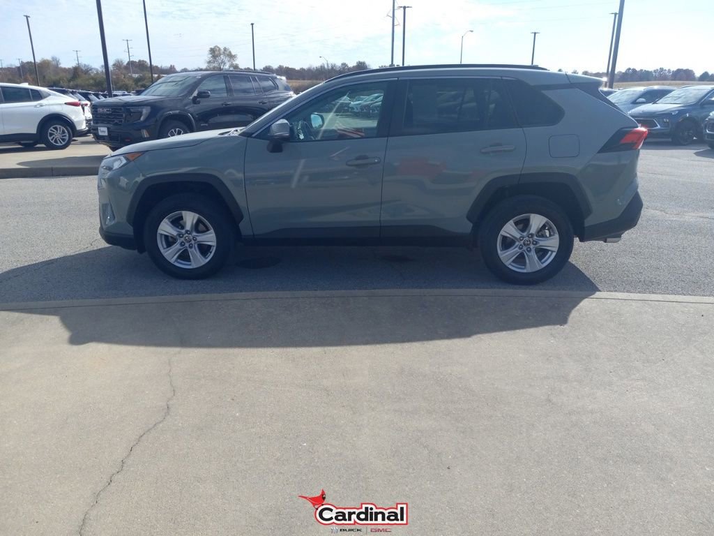 Used 2021 Toyota RAV4 XLE image 14