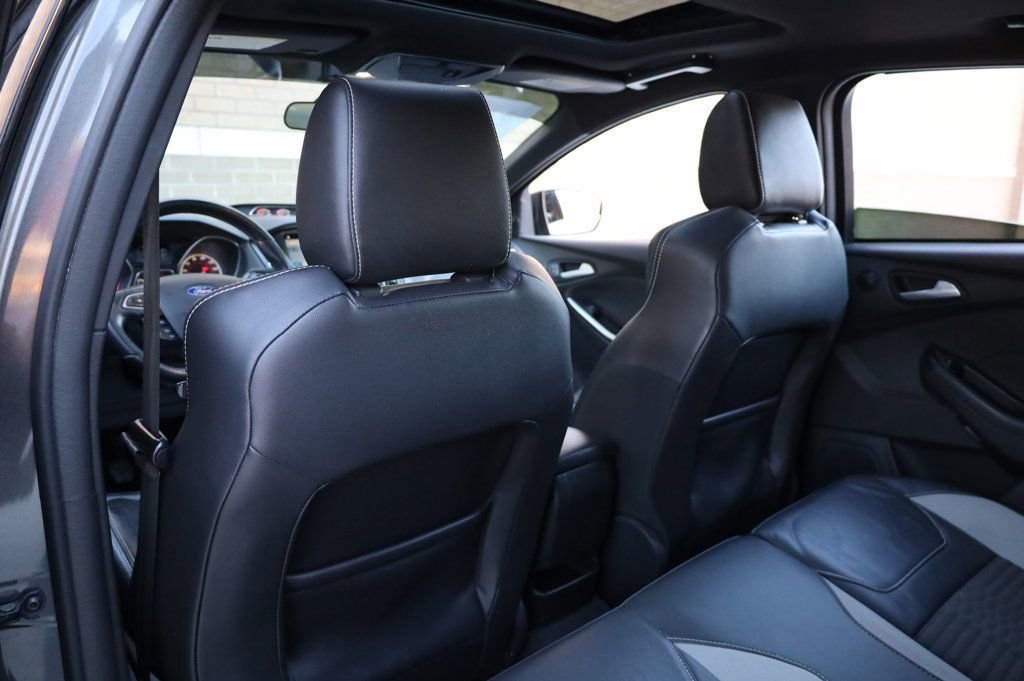 Used 2018 Ford Focus ST w/ Equipment Group 401A image 19