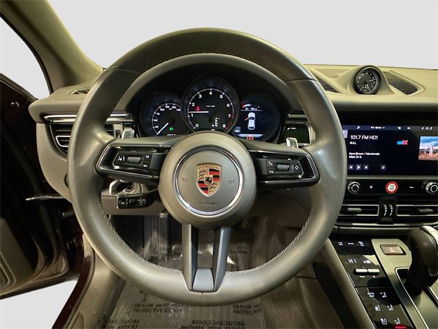 Used 2025 Porsche Macan image 11