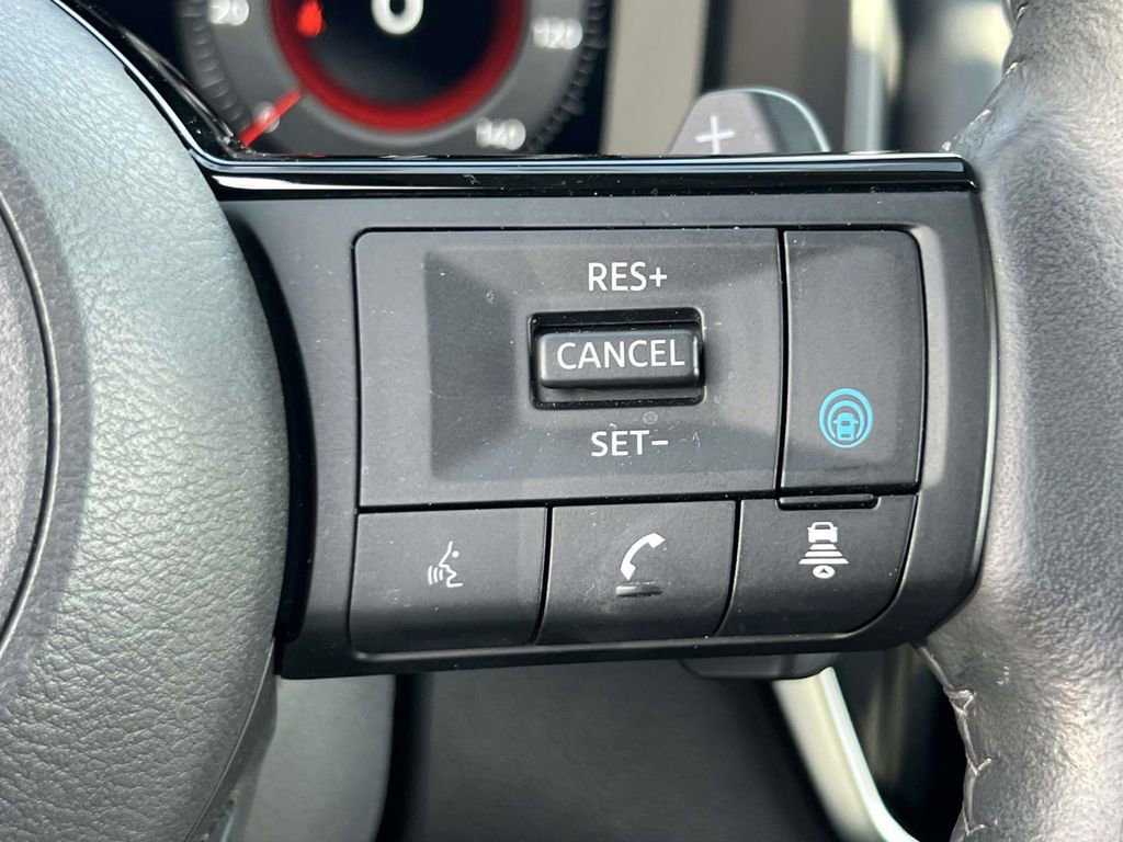 Used 2023 Nissan Rogue Platinum AWD/4WD image 23