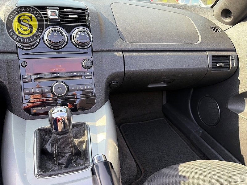 Used 2007 Saturn Sky RWD image 17