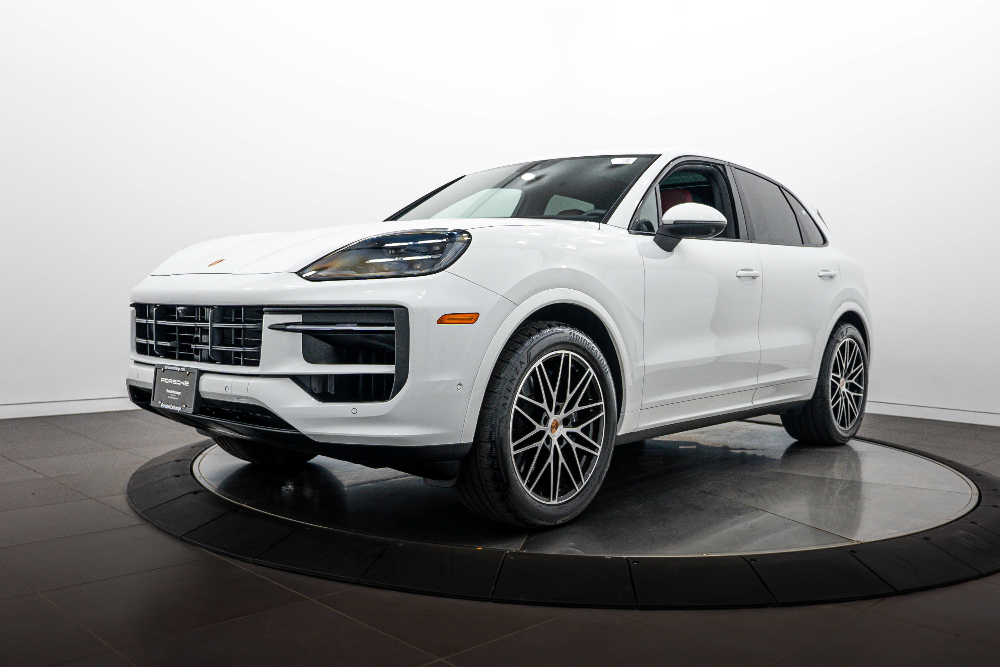 Certified 2026 Porsche Cayenne AWD/4WD image 1