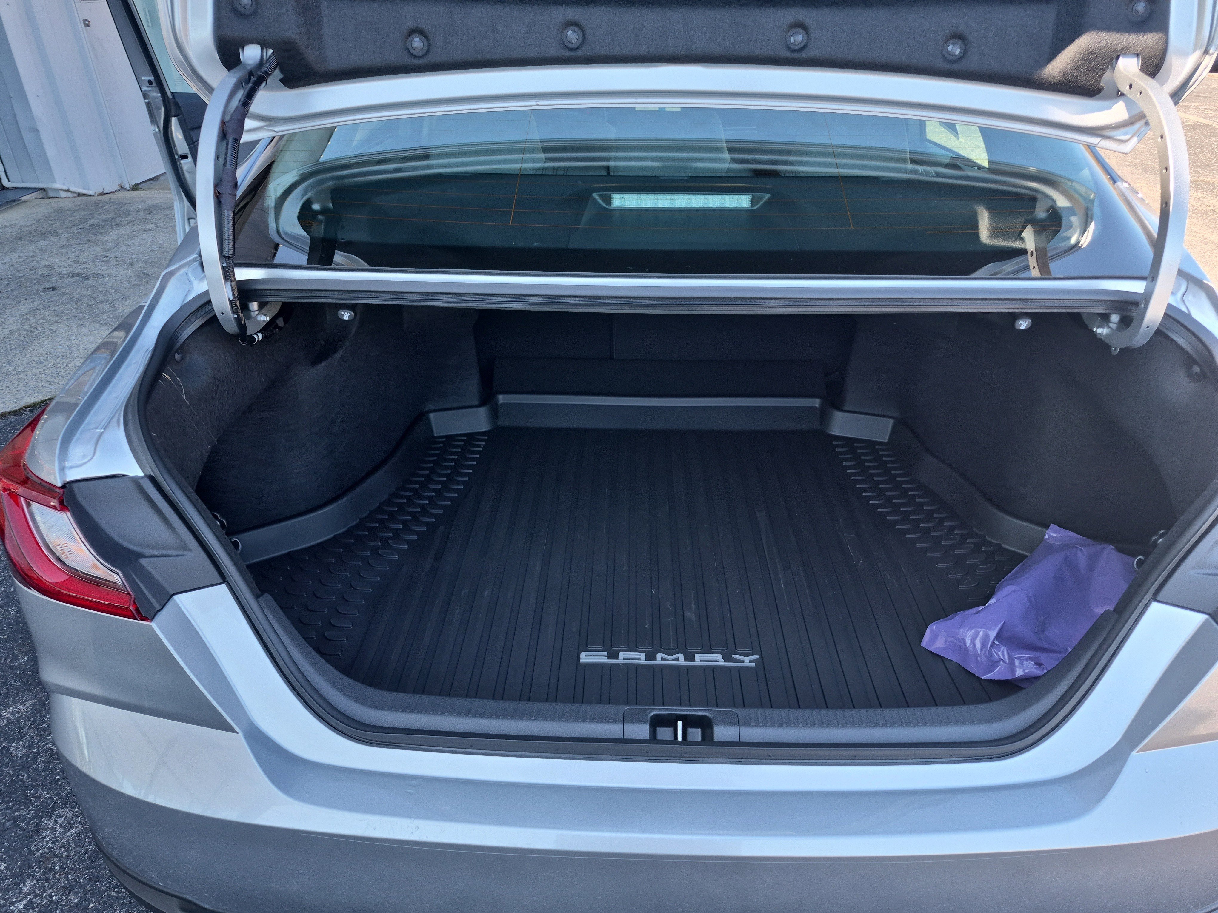 Used 2026 Toyota Camry LE image 7