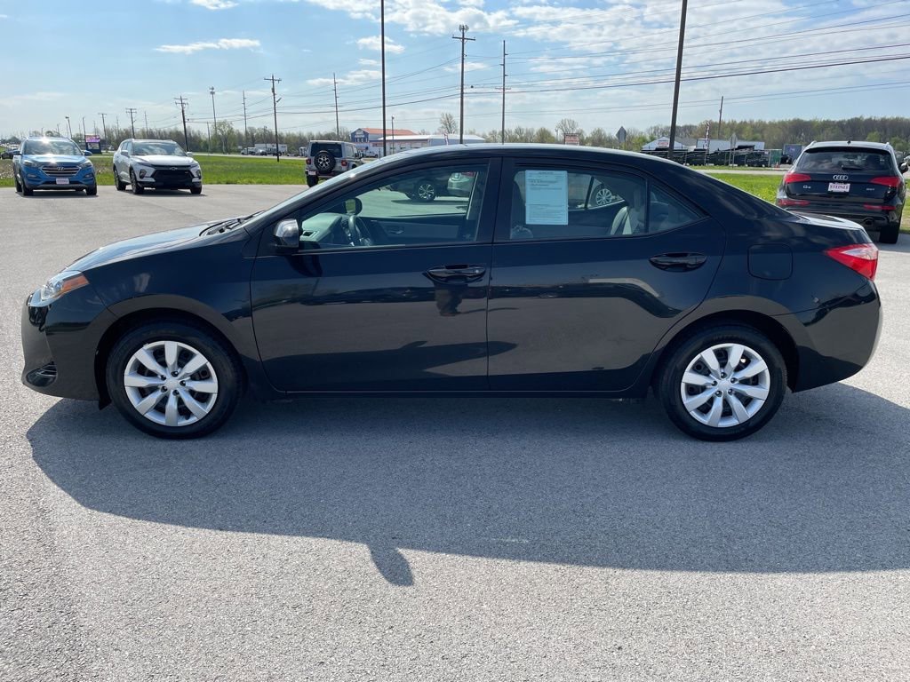 Used 2019 Toyota Corolla LE FWD image 7