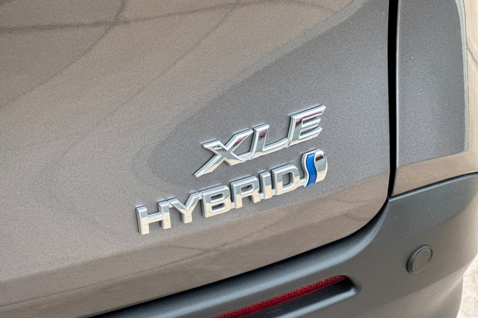 Certified 2024 Toyota Sienna XLE FWD image 34