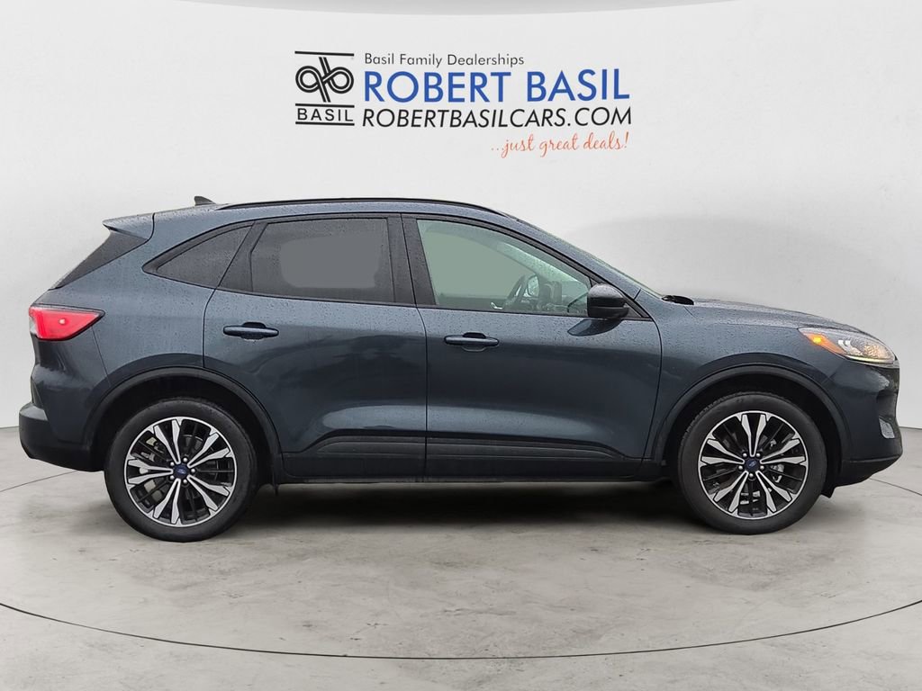 Used 2022 Ford Escape SEL w/ SEL Stealth AWD Package image 6