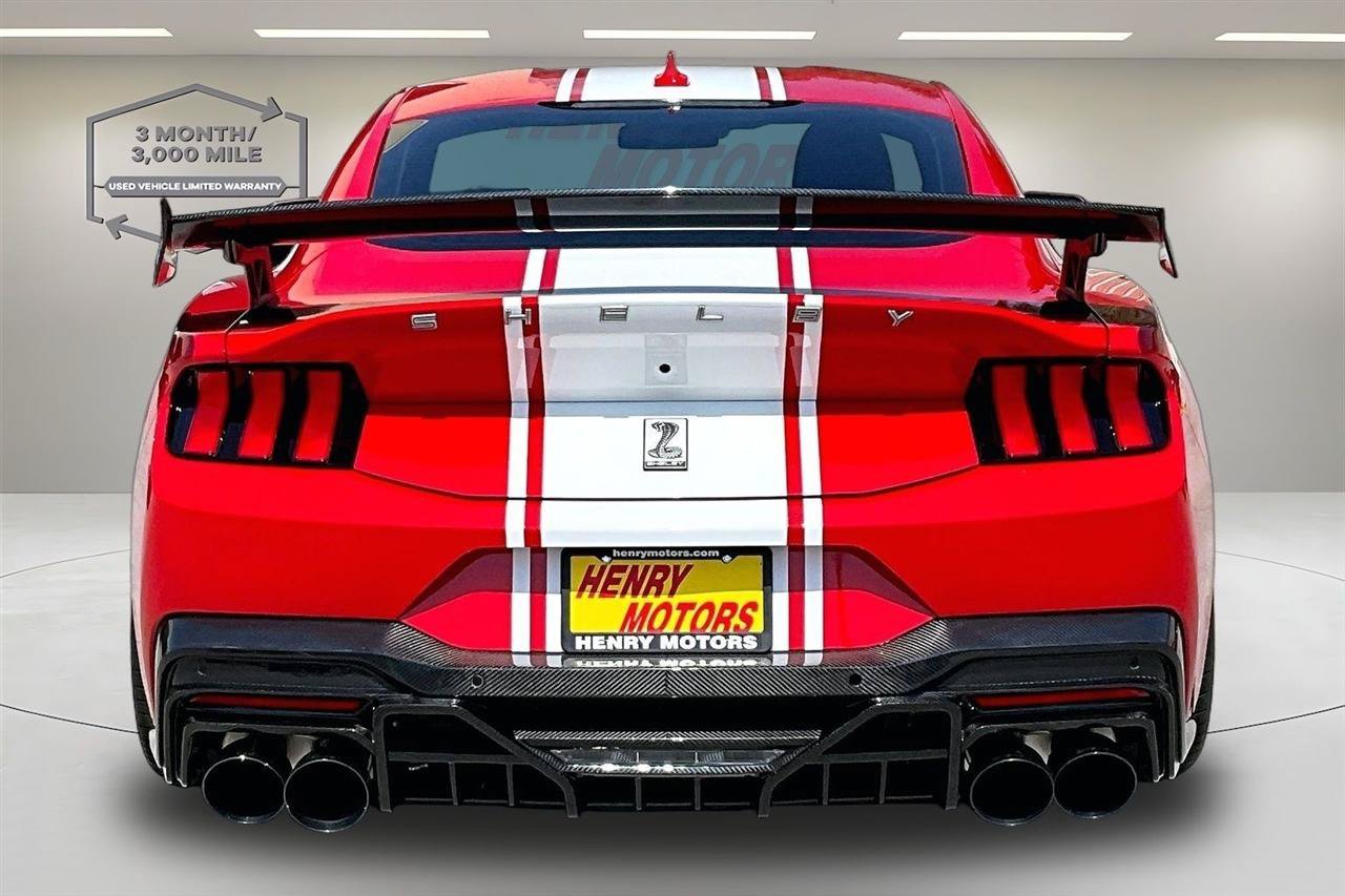 Used 2024 Ford Mustang GT Premium w/ GT Performance Package RWD image 5