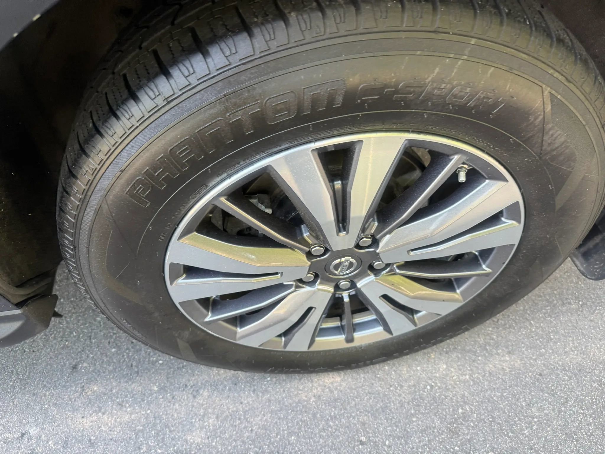 Used 2018 Nissan Pathfinder S FWD image 14