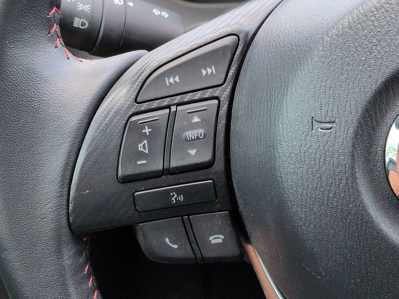 Used 2015 MAZDA MAZDA3 i Grand Touring FWD image 26