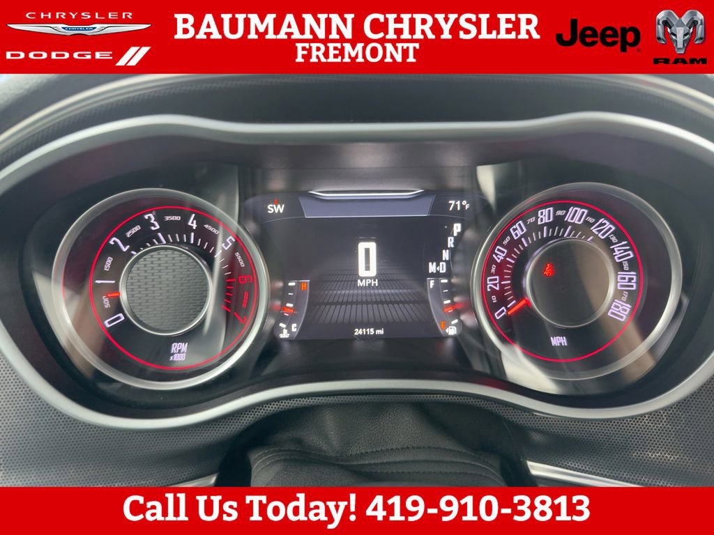 Used 2015 Dodge Challenger R/T Scat Pack w/ Leather Interior Group image 18