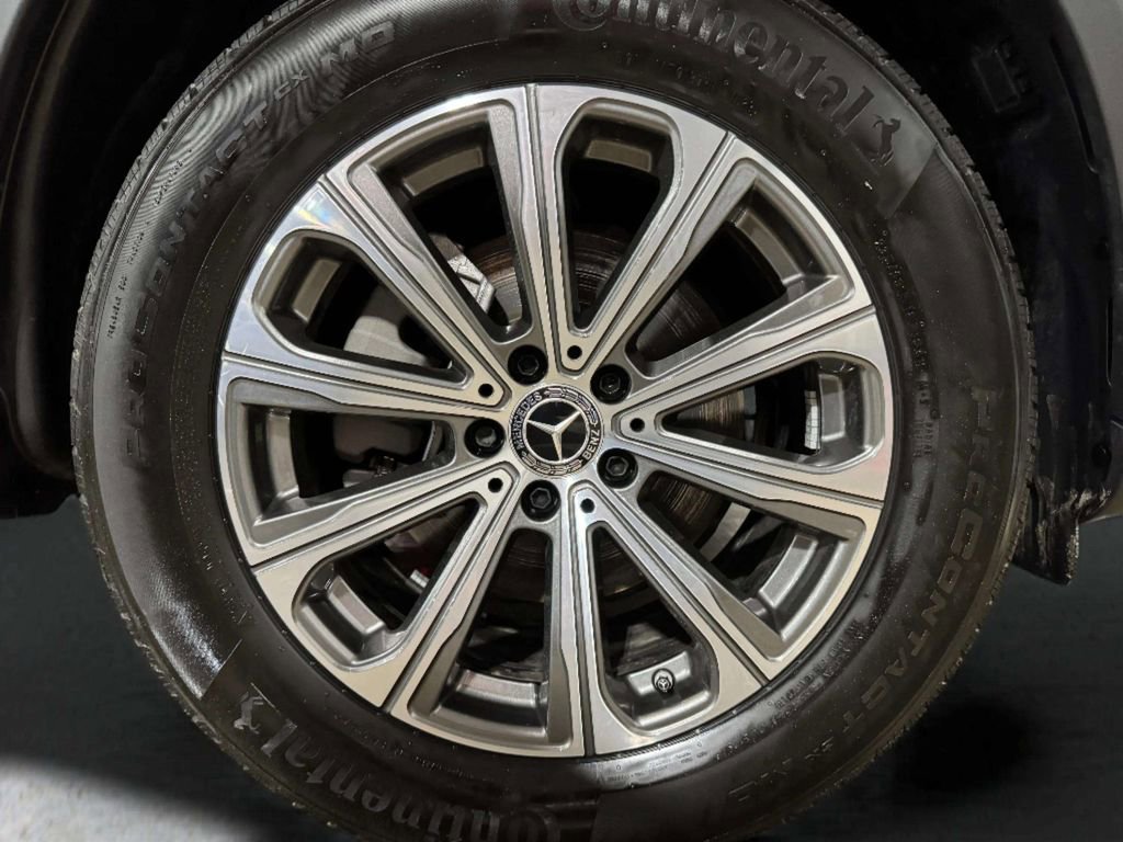 Used 2024 Mercedes-Benz GLC 300 4MATIC image 26