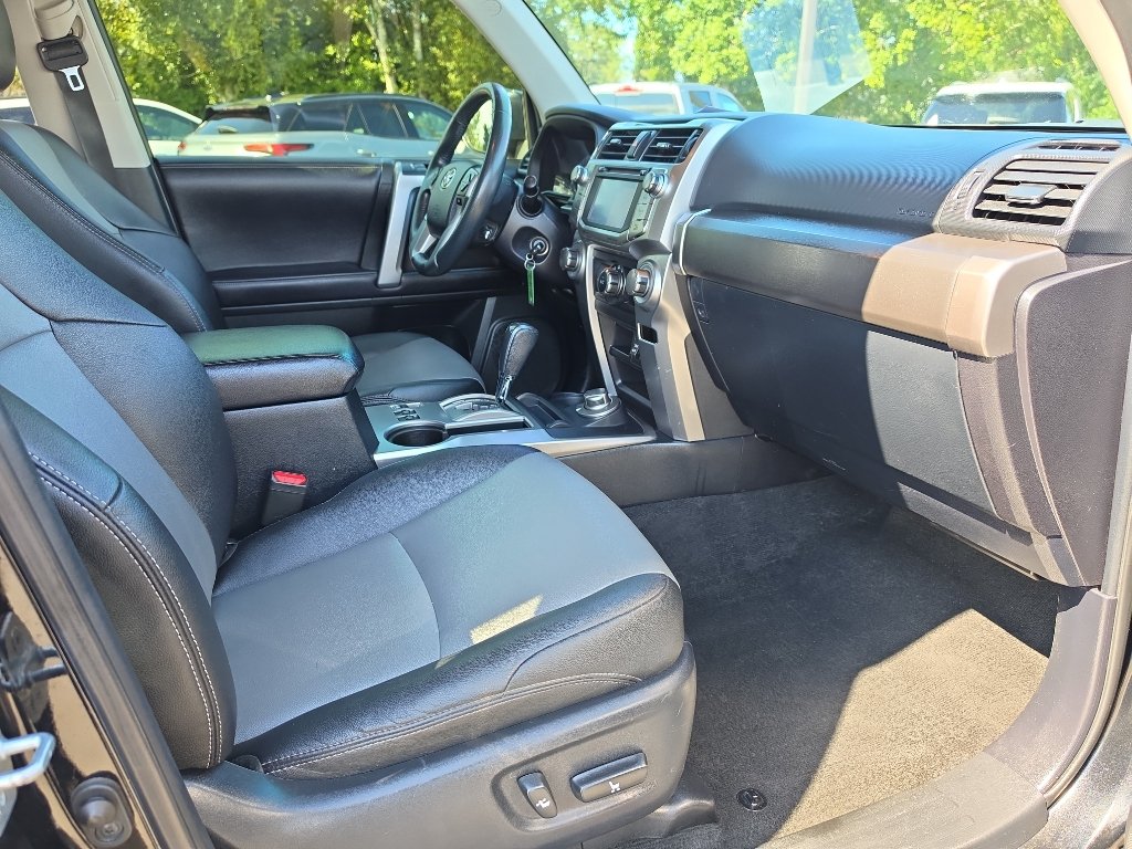 Used 2019 Toyota 4Runner SR5 Premium AWD/4WD image 17