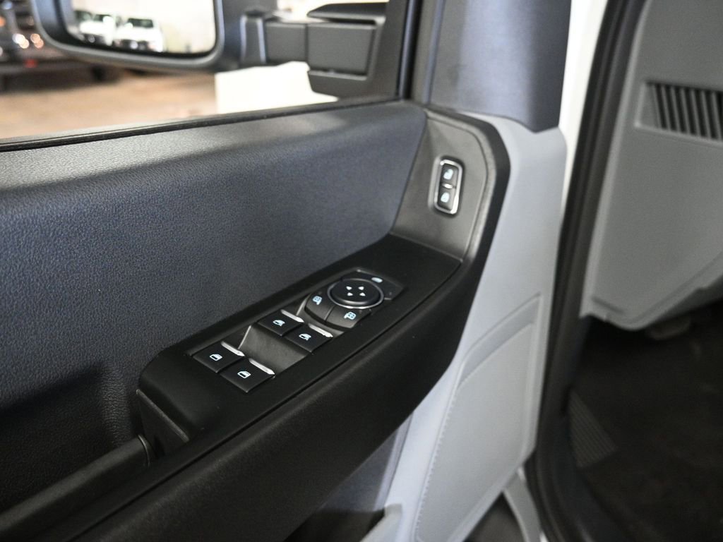New 2026 Ford F550 2WD Crew Cab Super Duty image 12