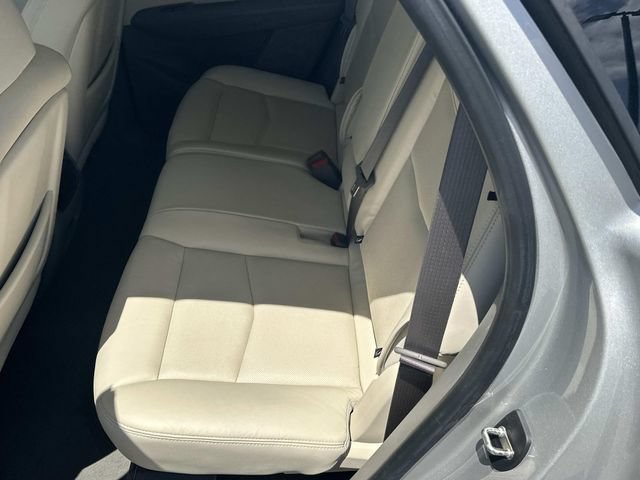 Certified 2025 Cadillac XT5 Luxury FWD image 16