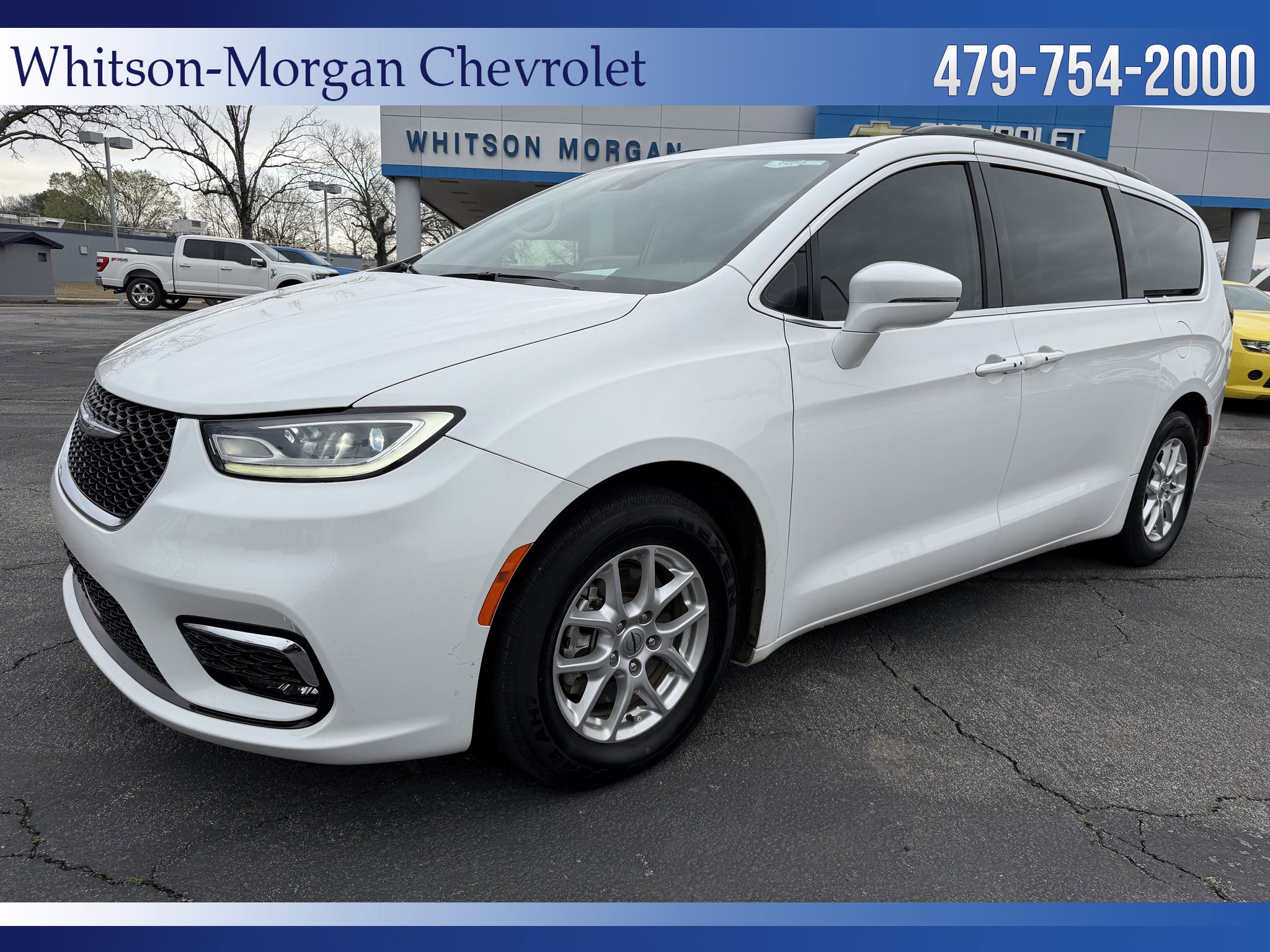 Used 2022 Chrysler Pacifica Touring-L image 1