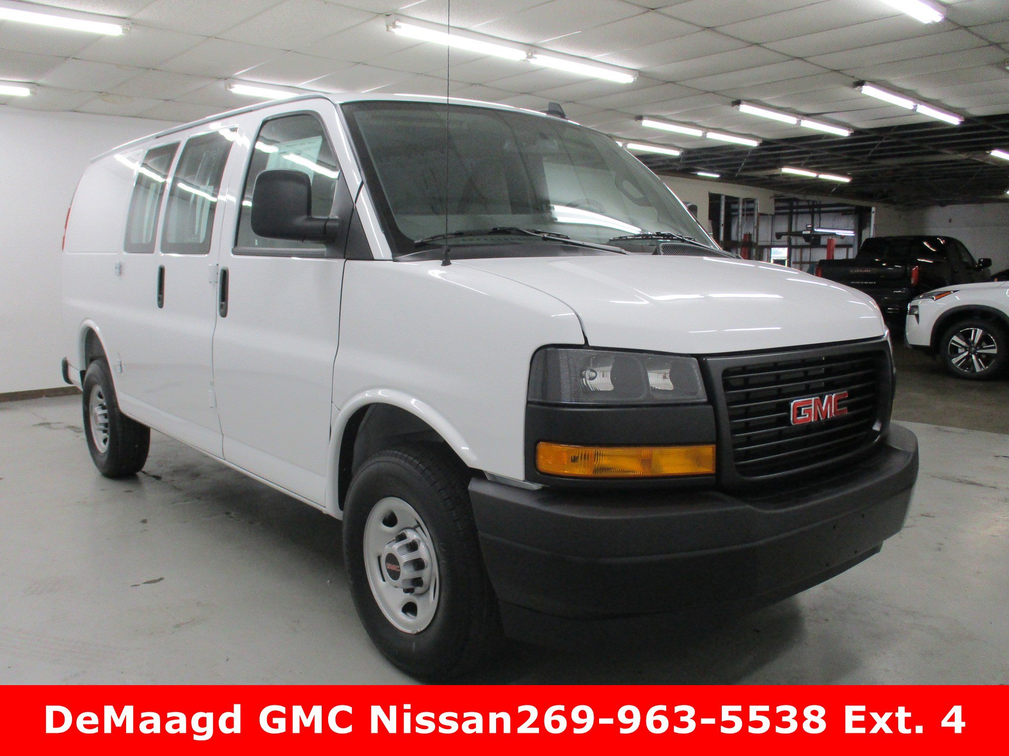 New 2025 GMC Savana 3500 image 8