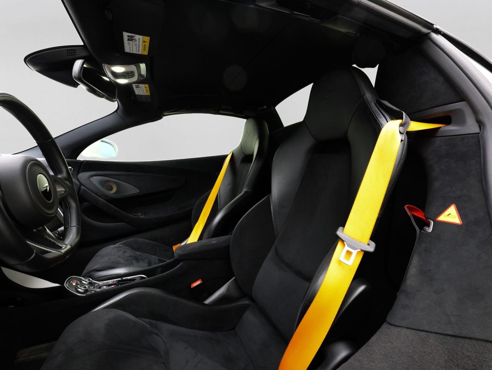 Used 2020 McLaren 600LT Spider RWD image 5