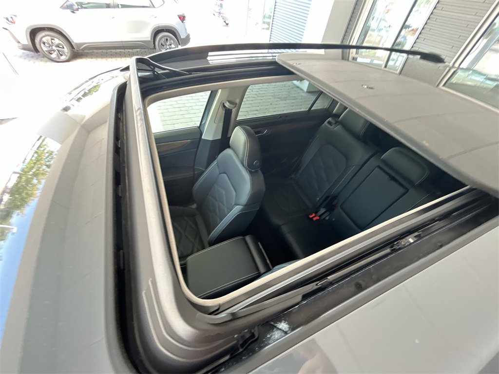 New 2026 Volkswagen Atlas SE image 35