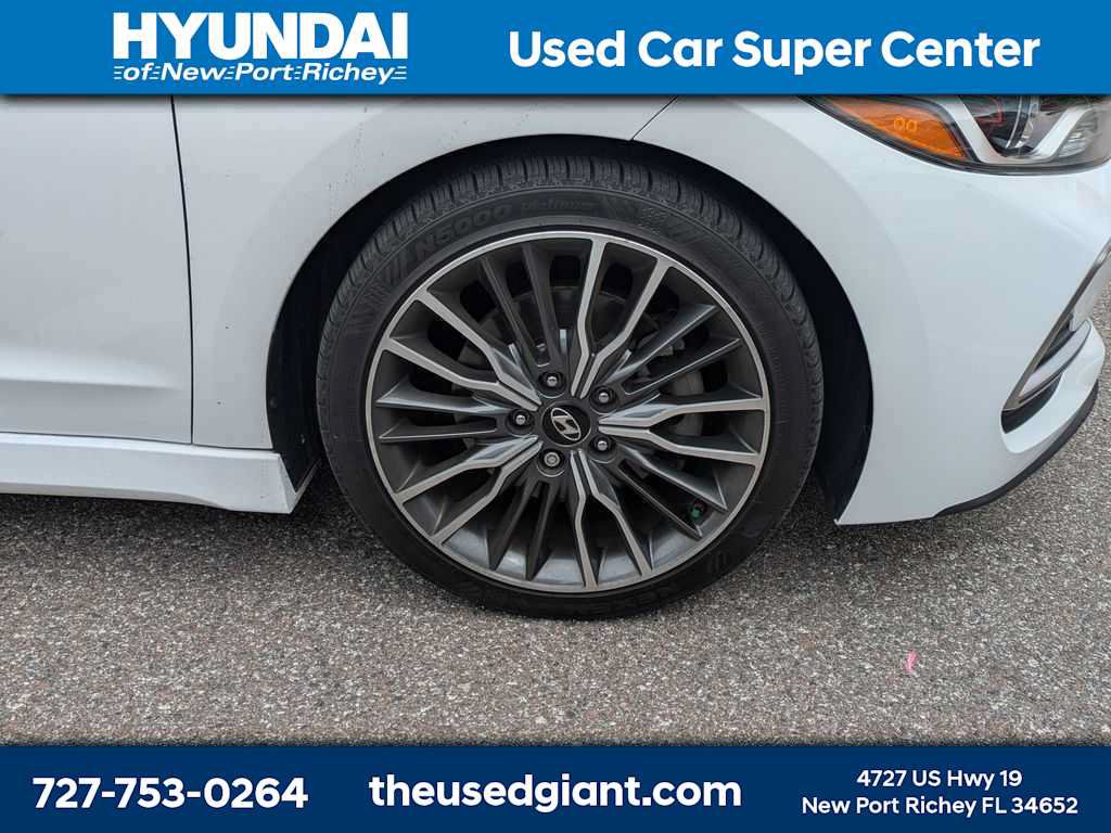 Used 2018 Hyundai Elantra Sport w/ Sport Premium Package 03 FWD image 7