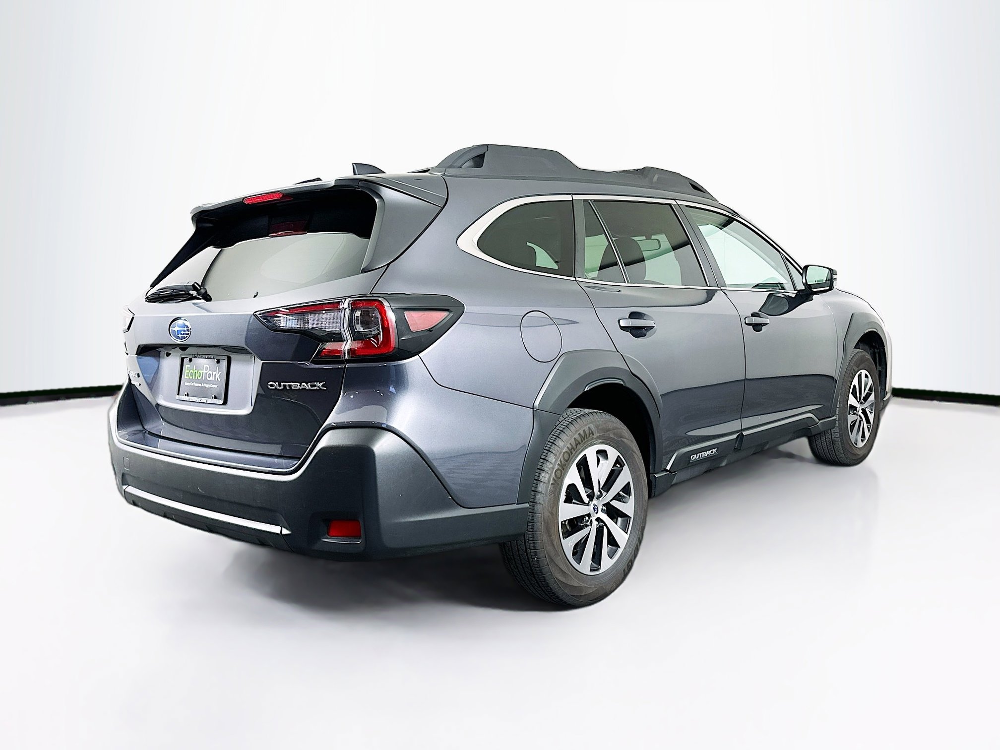 Used 2025 Subaru Outback Premium image 9