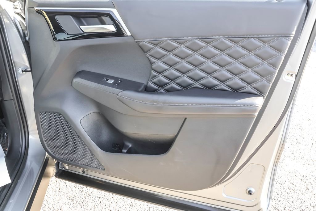 Used 2022 Mitsubishi Outlander SEL image 37