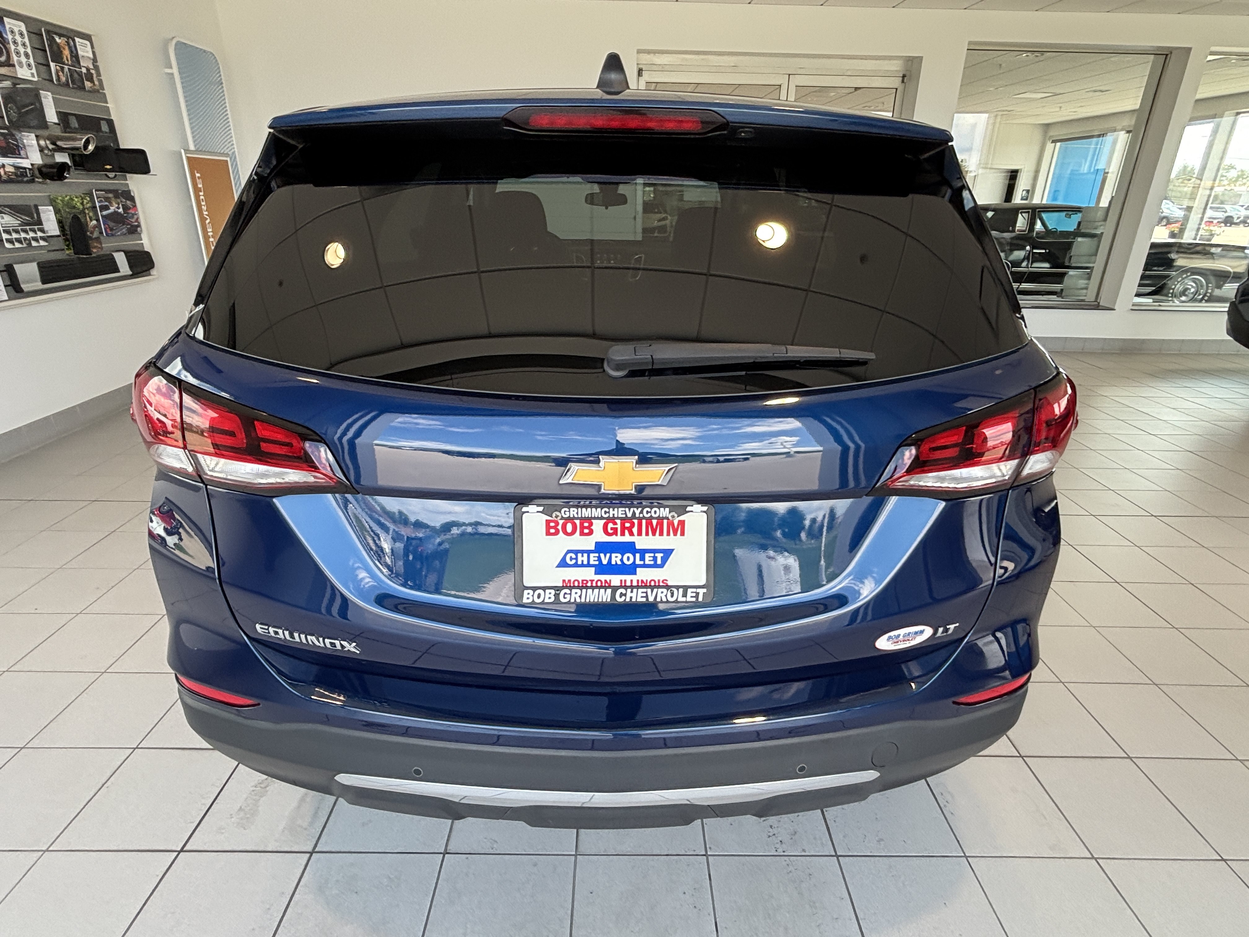 Used 2023 Chevrolet Equinox LT FWD image 8