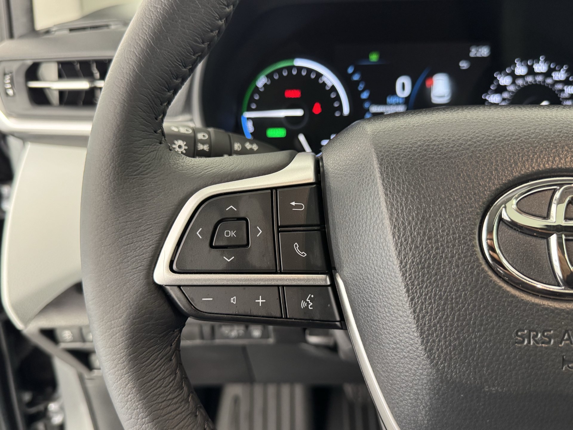 Certified 2026 Toyota Sienna XLE FWD image 29