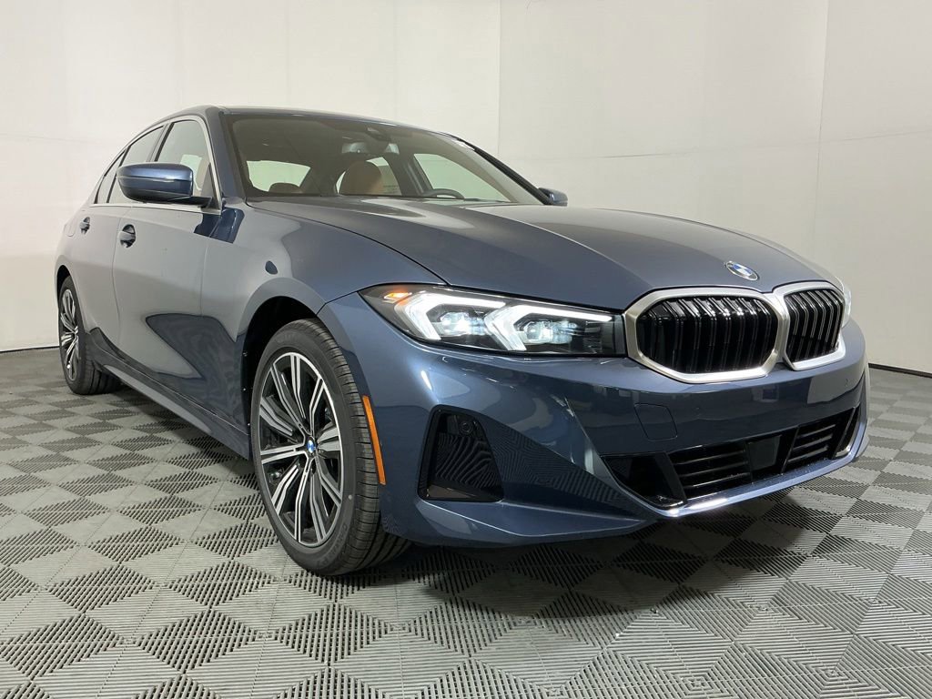 New 2026 BMW 330i xDrive Sedan w/ Convenience Package AWD/4WD image 4