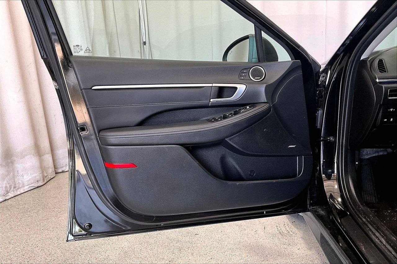 Used 2022 Hyundai Sonata Limited FWD image 18